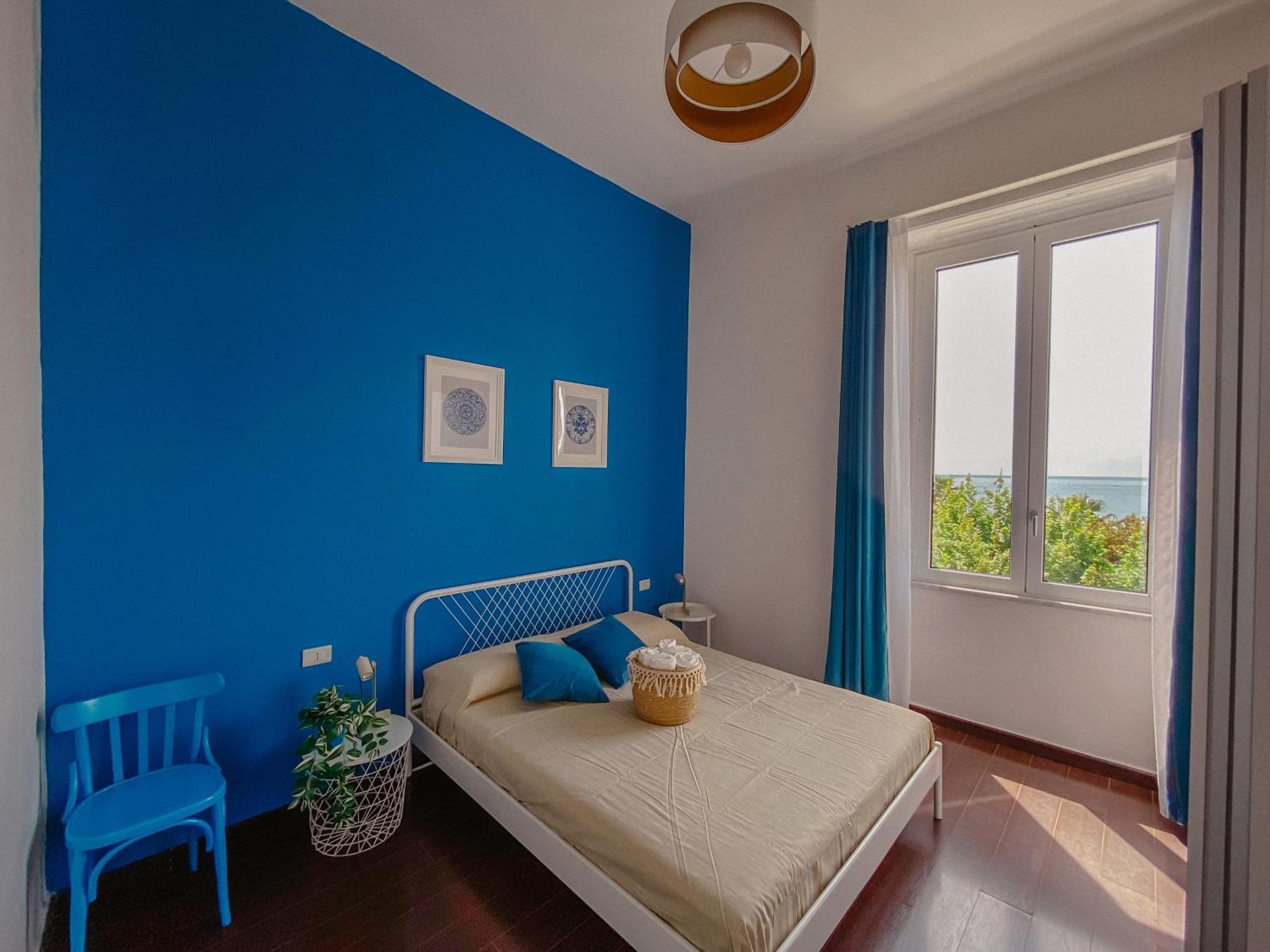 Blue Sea View Apartment Салерно Экстерьер фото
